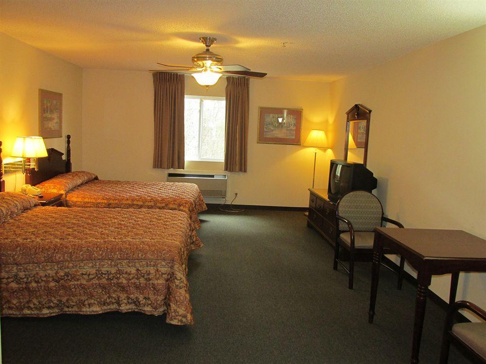 High Falls Inn & Suites エクステリア 写真